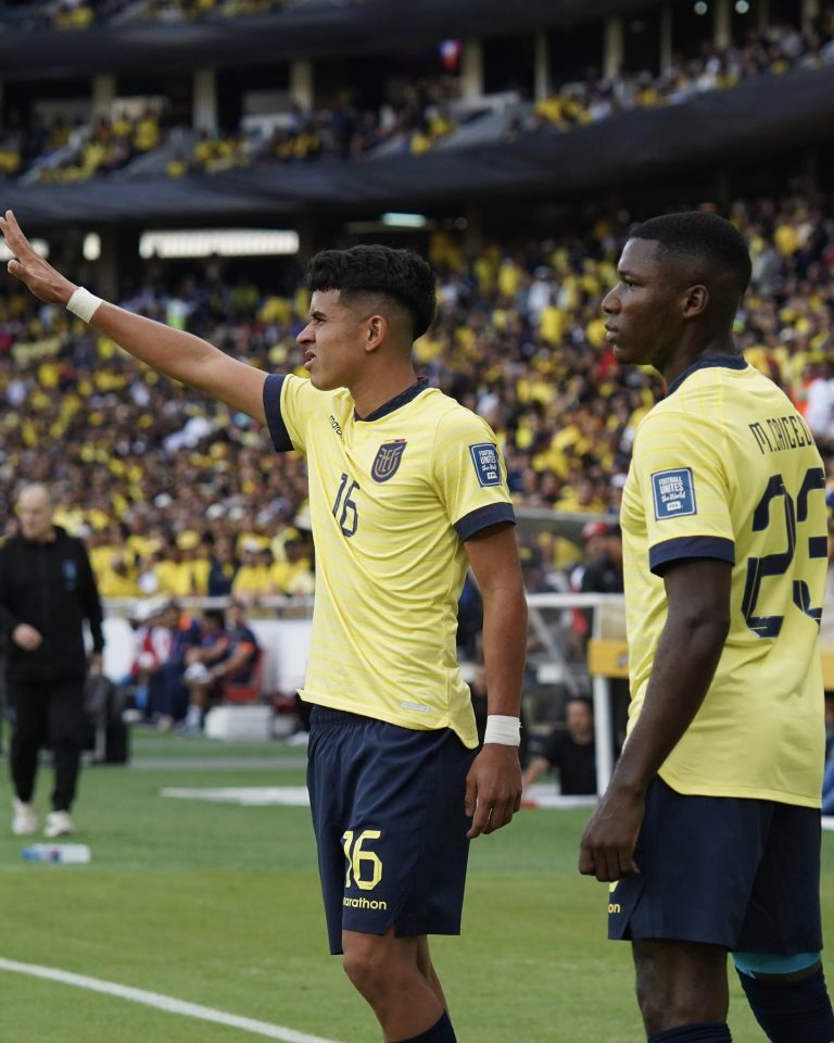 Moisés Caicedo y Kendry Páez: el fútbol es cosa de niños en Ecuador
